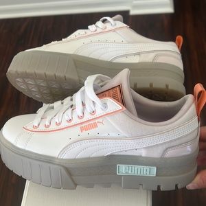Platform Puma Mayze women size 7.5 white and orange with gray gum sole
